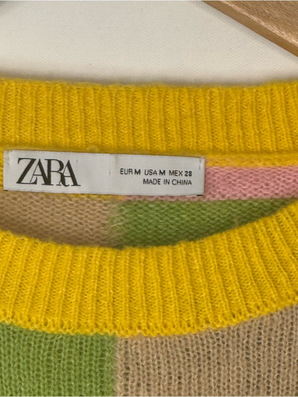 ZARA Multicolor Colorblock Crewneck Sweater Yellow, Pink, Green & Red Size M - Picture 4 of 9